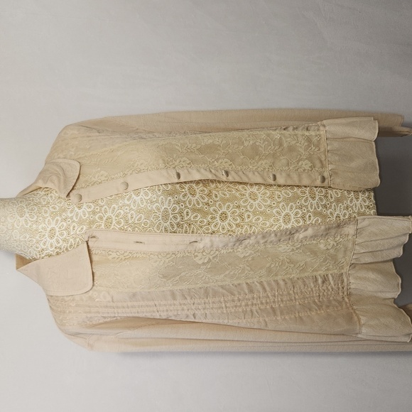 J Jill Women's Size MP Beige Floral Lace Pin Tucked Long Sleeve Button Down Top - Picture 10 of 14